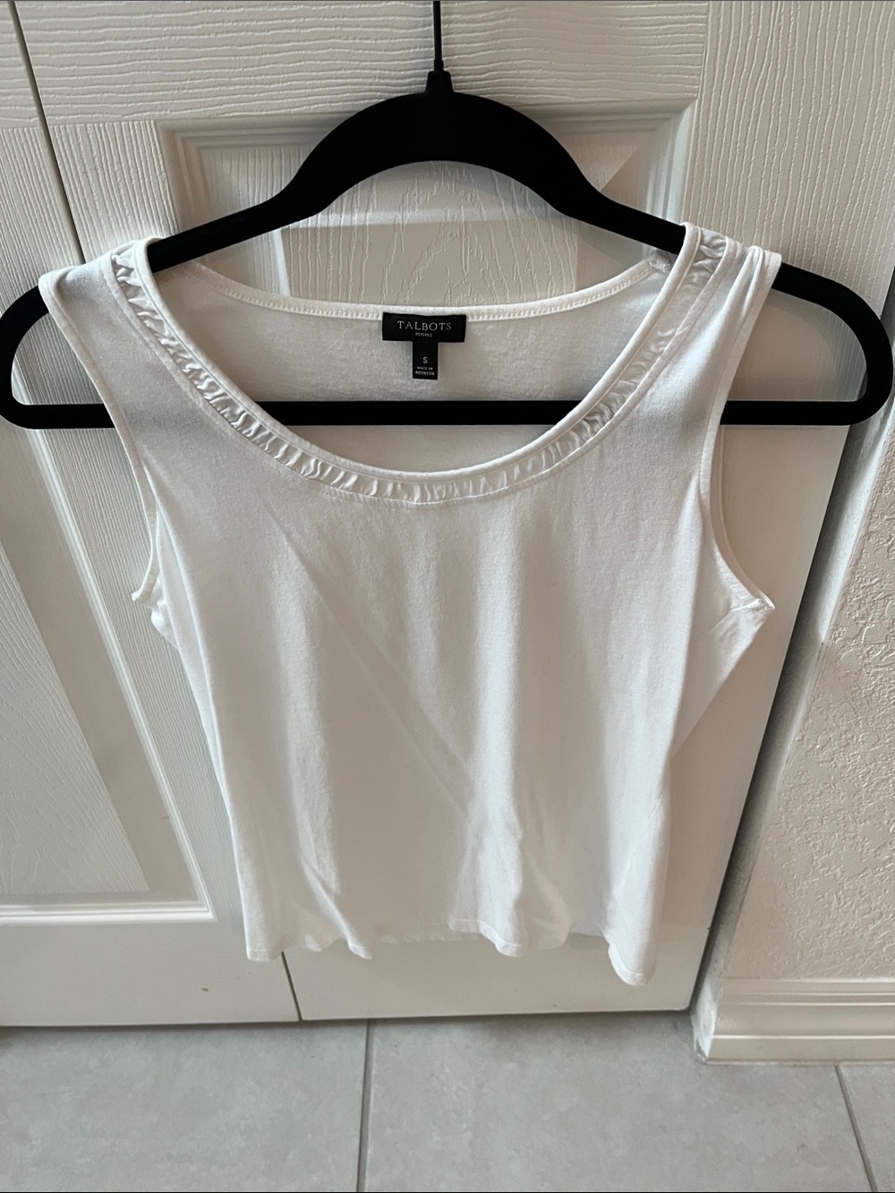 Talbots White Scoop Neck Tank Top